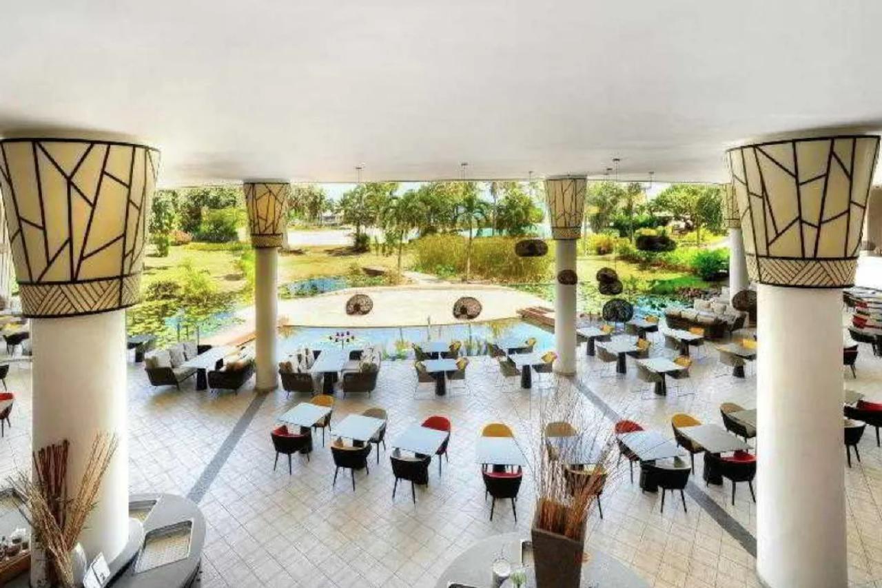 Tahiti Ia Ora Beach Resort - Managed By Sofitel Punaauia  Exterior photo